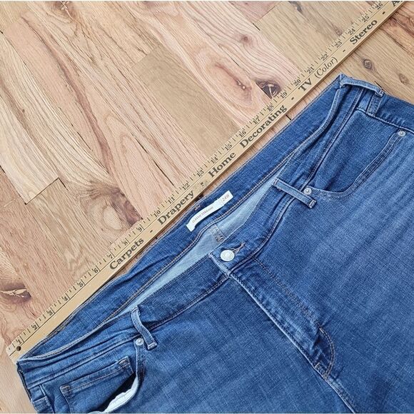 NWT Levi's Medium Wash Midrise Classic Straight Leg Jeans 24W M - Picture 6 of 12